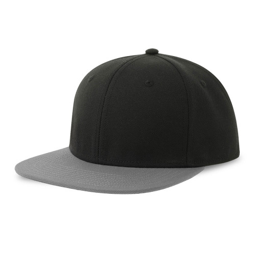 Бейсболка SNAP BACK-S, 6 клиньев, пластиковая застежка, чёрный/серый, 100% переработанный полиэстер, 300 гр/м2